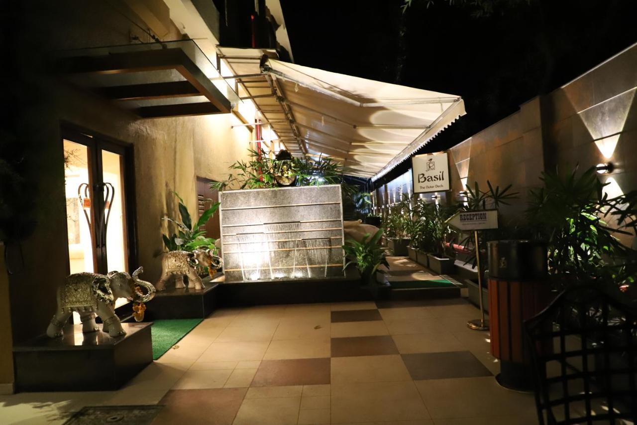 Hotel Reyansh Grand Boisar Exterior foto