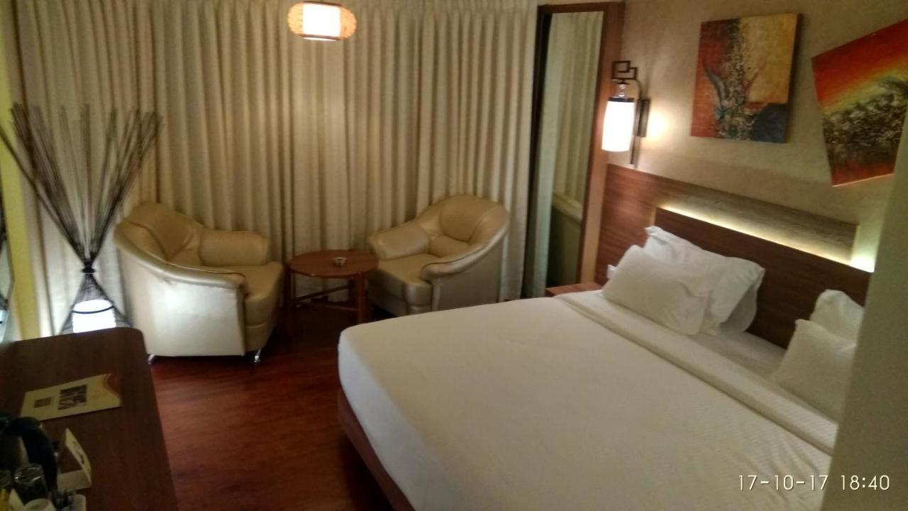 Hotel Reyansh Grand Boisar Exterior foto